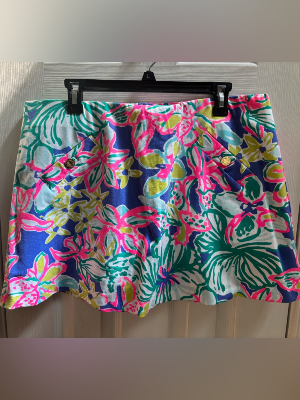 Lilly Pulitzer Vibrant Floral Mason Skort w/ Gold Lilly Hardware, Size XL, EUC